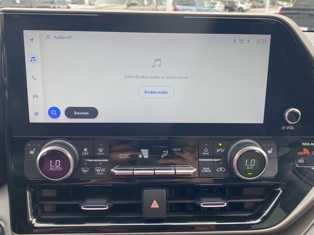 Used 2023 Toyota Highlander XLE image 20