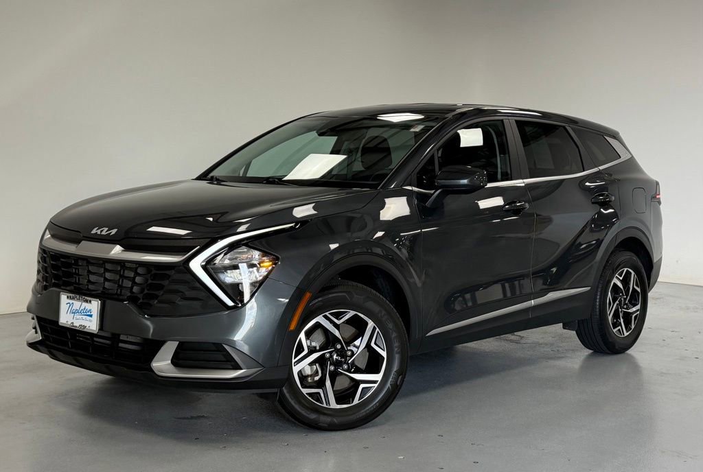 Used 2023 Kia Sportage LX image 1