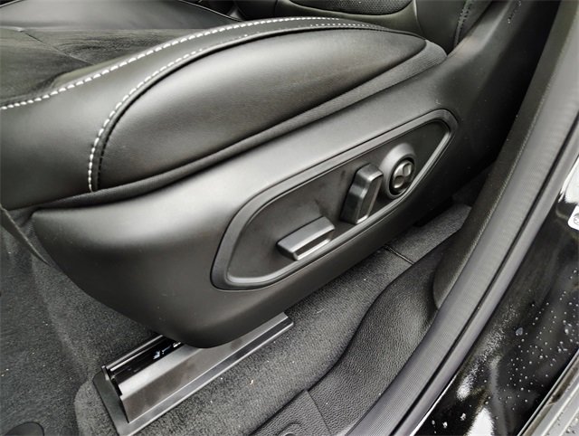 New 2025 Jeep Grand Cherokee Altitude image 15