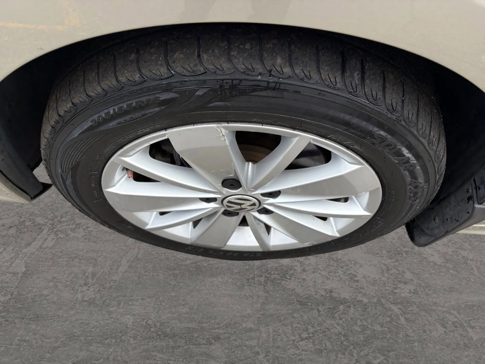 Used 2015 Volkswagen Jetta SE FWD image 32