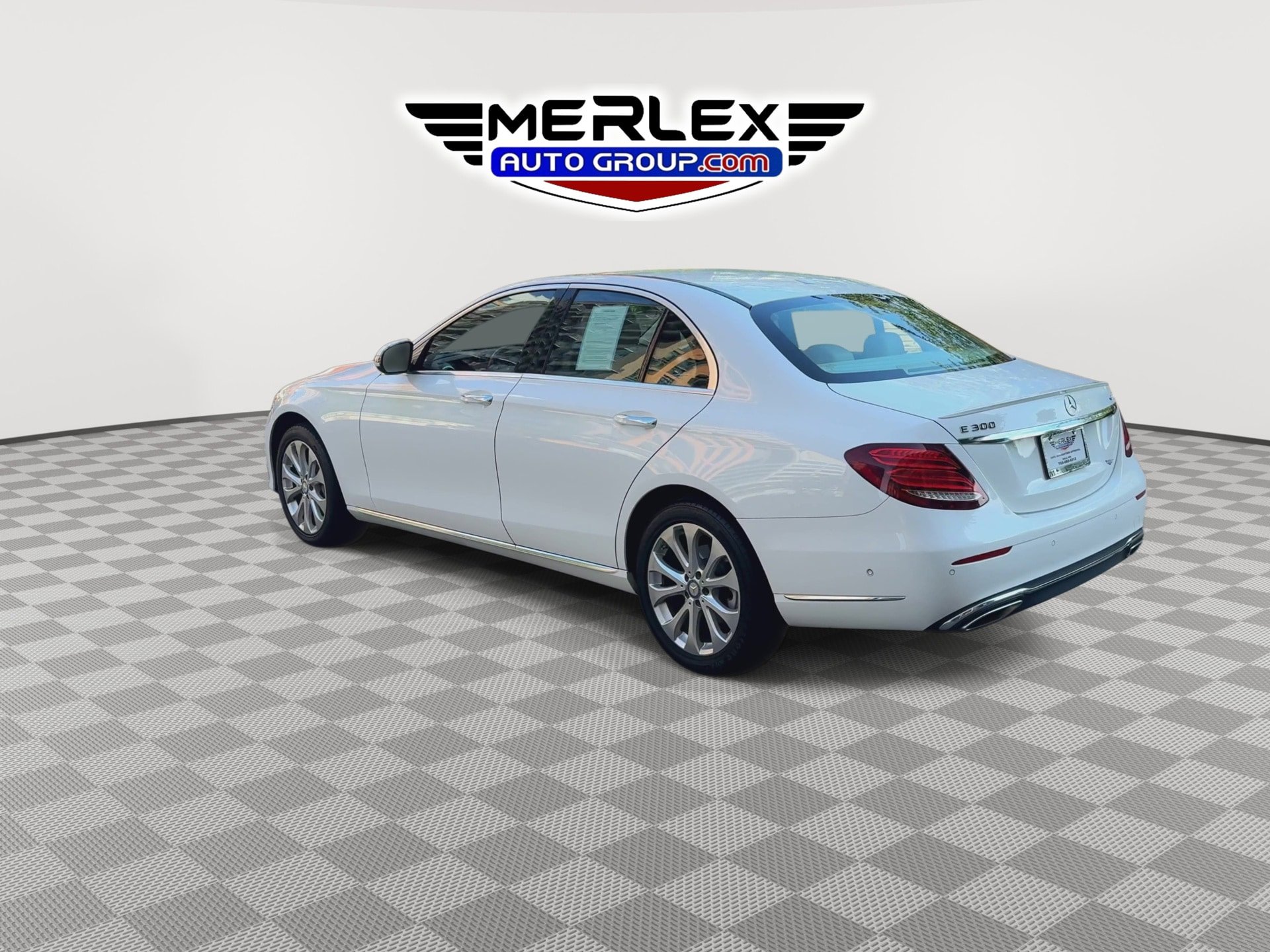 Used 2017 Mercedes-Benz E 300 4MATIC image 6