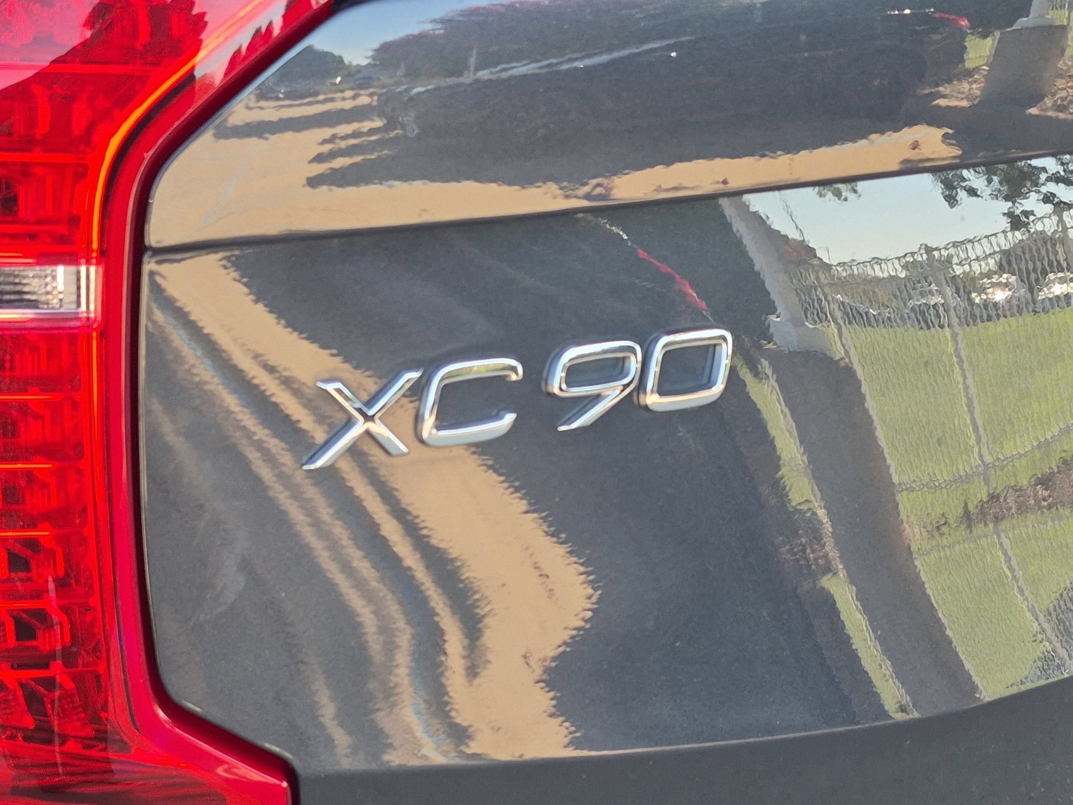 Used 2021 Volvo XC90 T6 Momentum w/ Protection Package AWD/4WD image 32