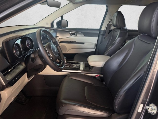 Used 2024 Kia Carnival LX FWD image 14