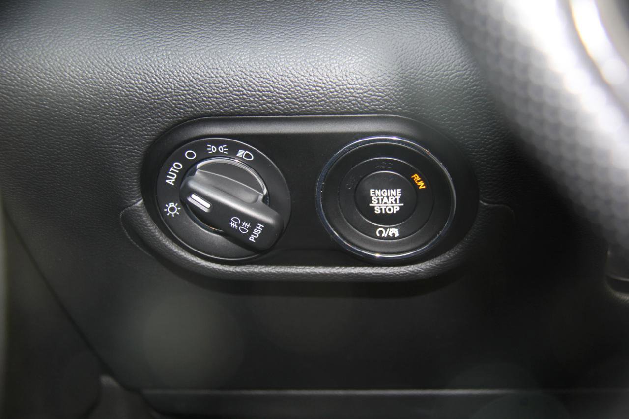 Used 2020 Maserati Levante S image 14