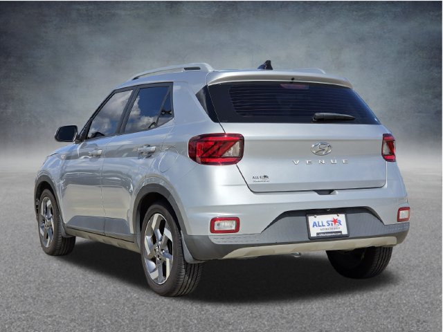 Used 2022 Hyundai Venue SEL FWD image 8
