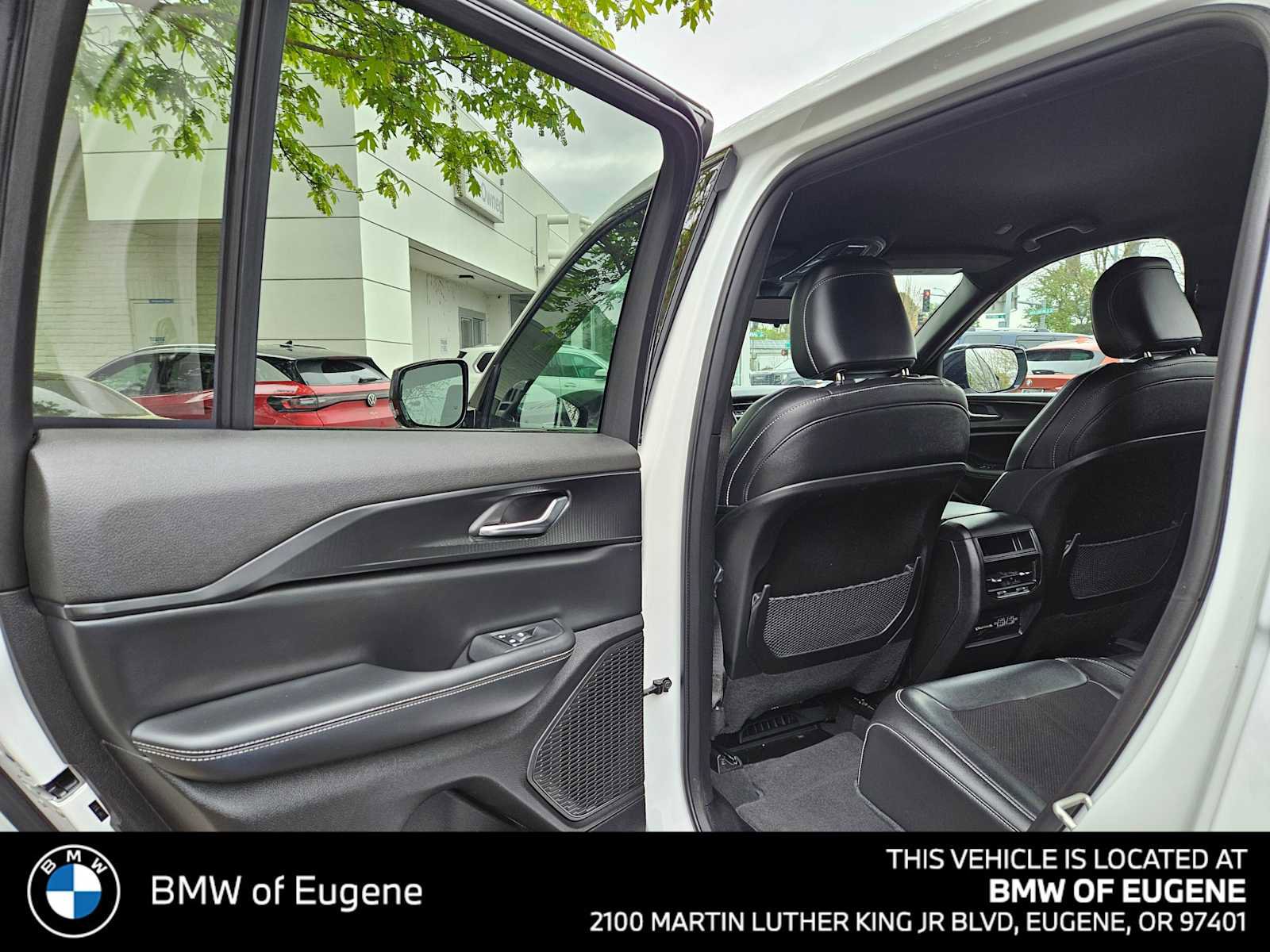 Used 2024 Jeep Grand Cherokee Altitude image 18