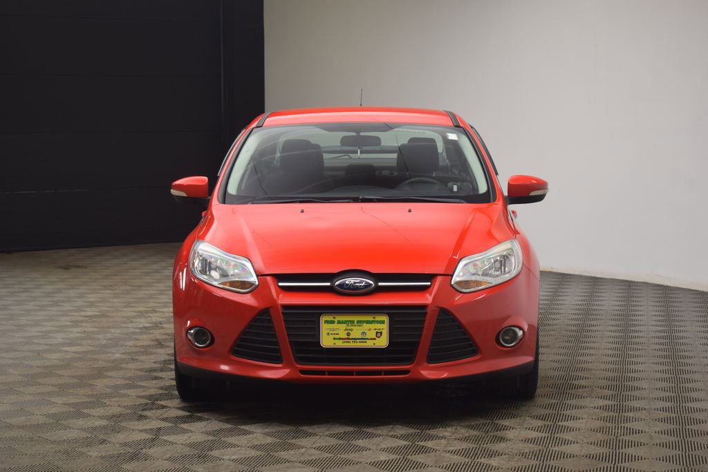 Used 2012 Ford Focus SE w/ SE Winter Pkg image 16