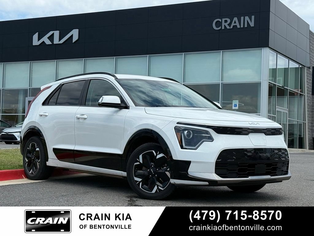 Certified 2024 Kia Niro Wind FWD video 1