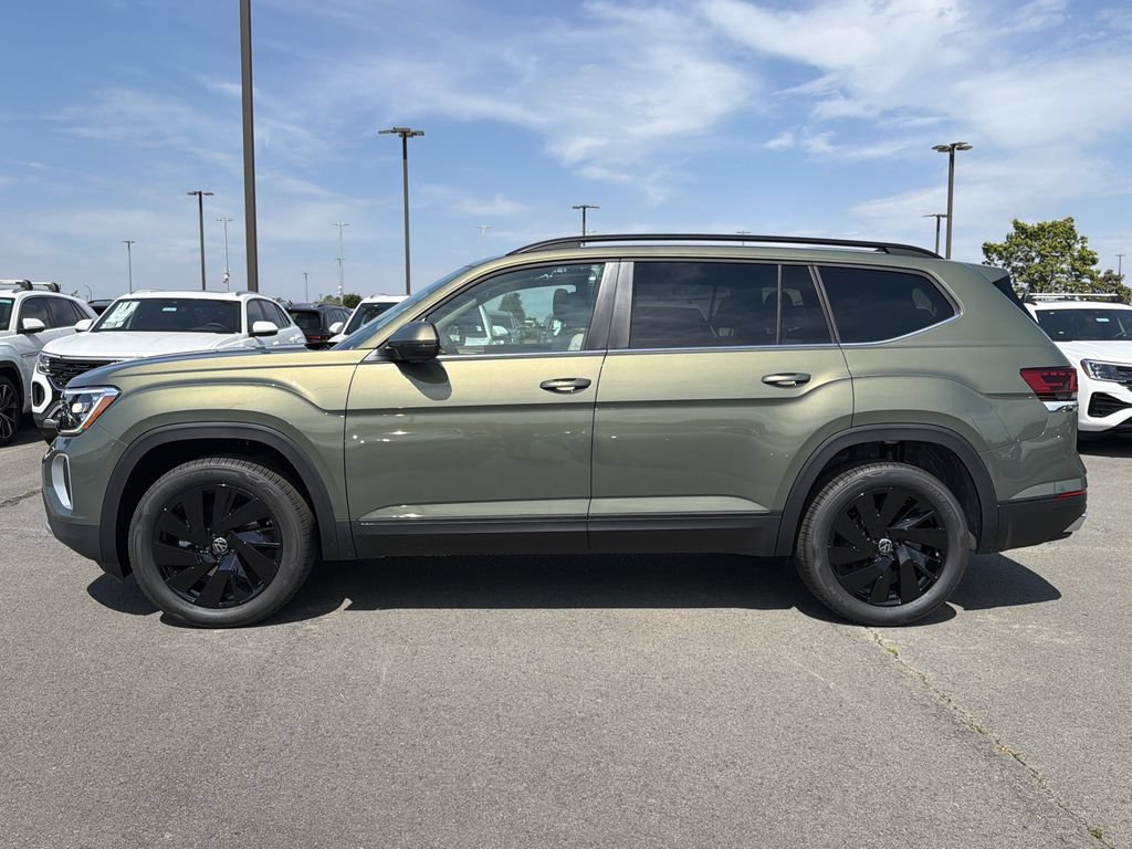 New 2026 Volkswagen Atlas SE FWD image 2
