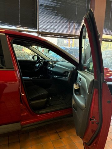 Used 2025 Nissan Rogue S FWD image 29
