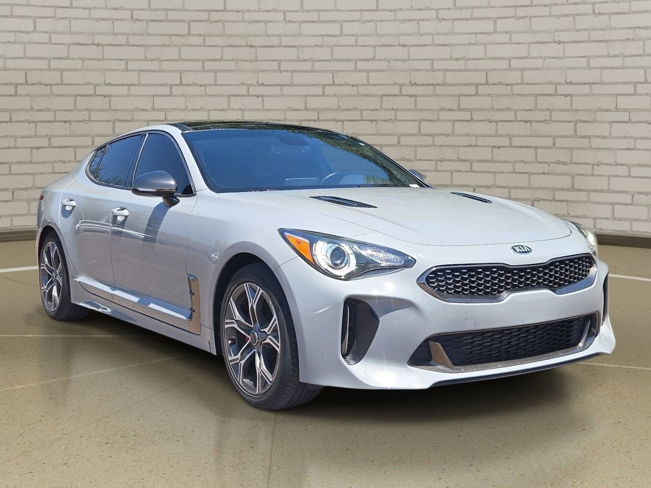 Used 2021 Kia Stinger GT-Line w/ Sun & Sound Package AWD/4WD image 3