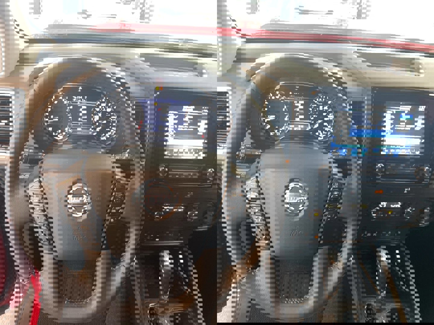 Used 2023 Nissan Frontier SV w/ Technology Package image 17