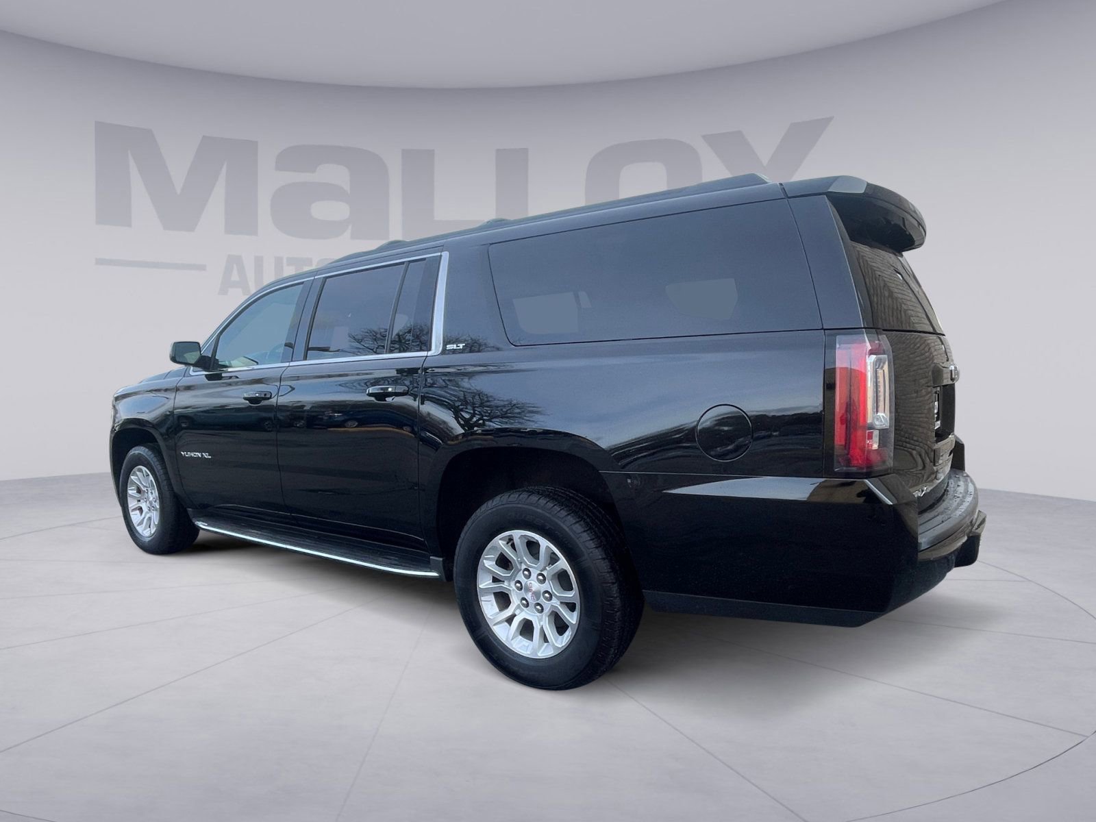 Used 2018 GMC Yukon XL SLT w/ Open Road Package image 3