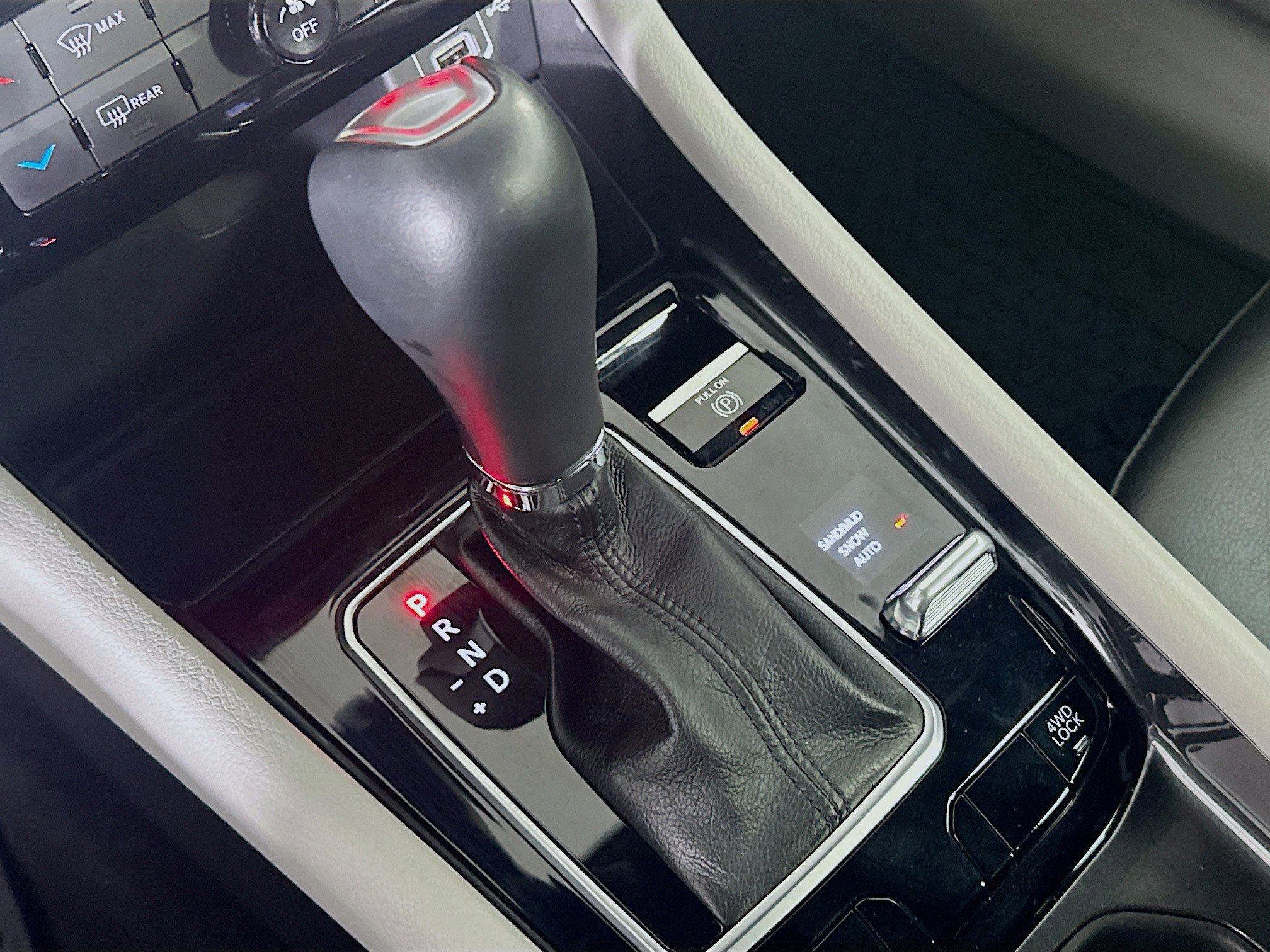 Used 2023 Jeep Compass Latitude w/ Convenience Group AWD/4WD image 24