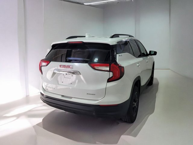 Used 2023 GMC Terrain SLE image 19