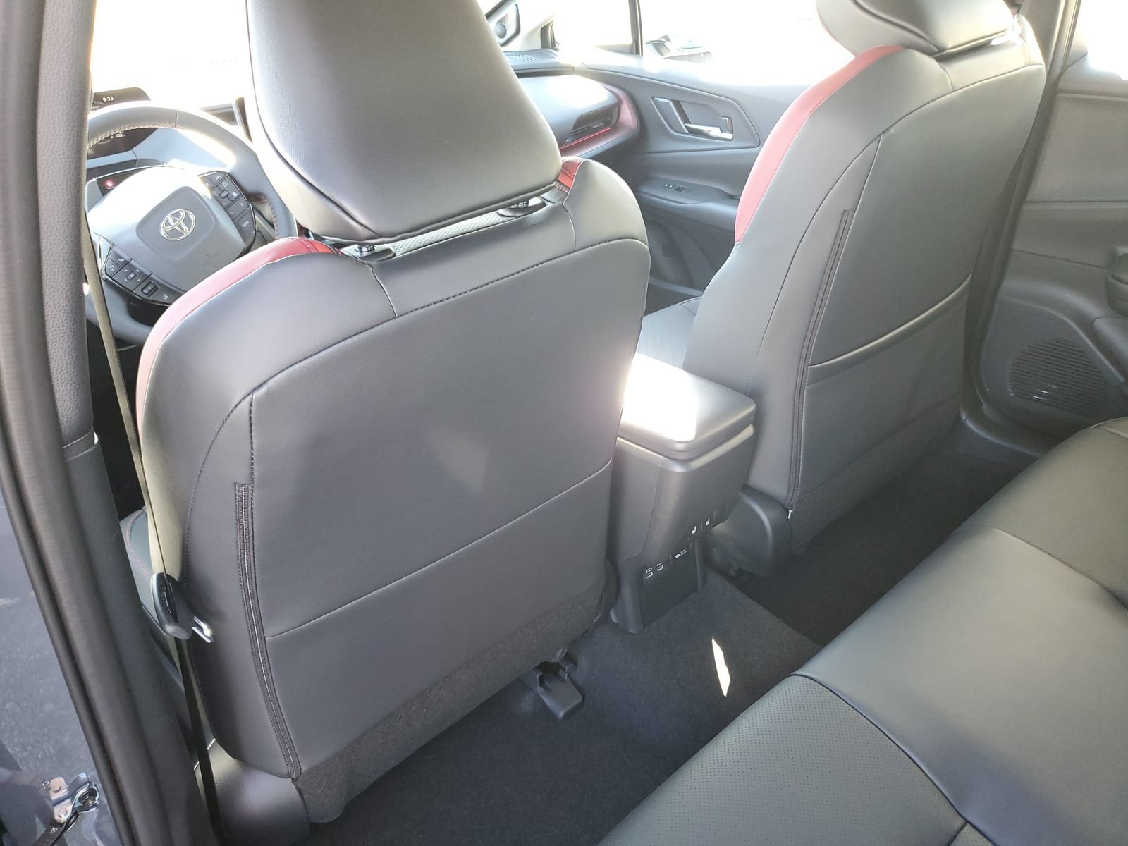 New 2026 Toyota Prius Plug-In Hybrid FWD image 13