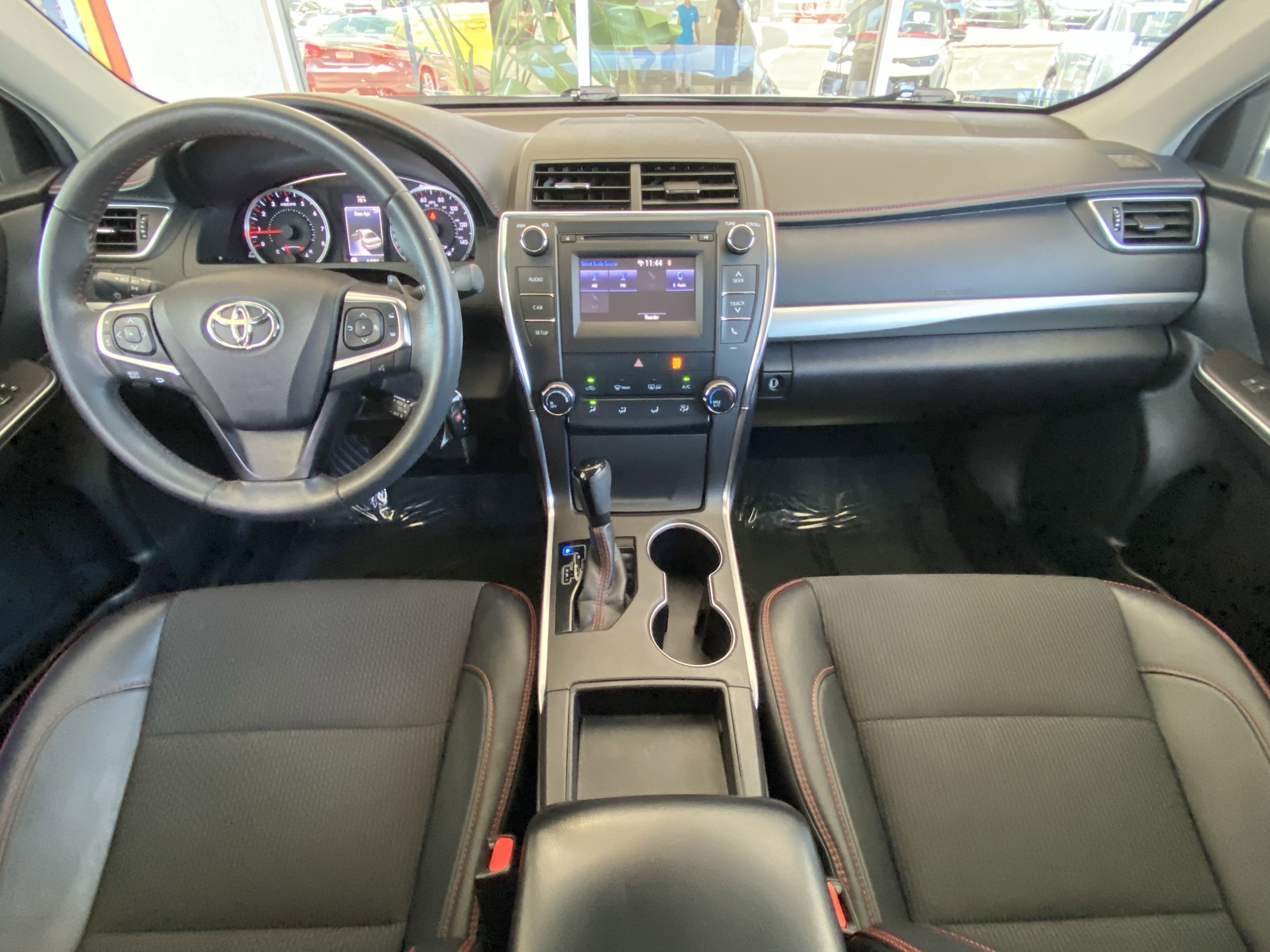 Used 2017 Toyota Camry SE FWD image 23