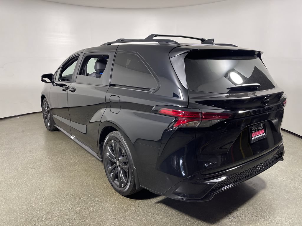 New 2026 Toyota Sienna XSE FWD image 5