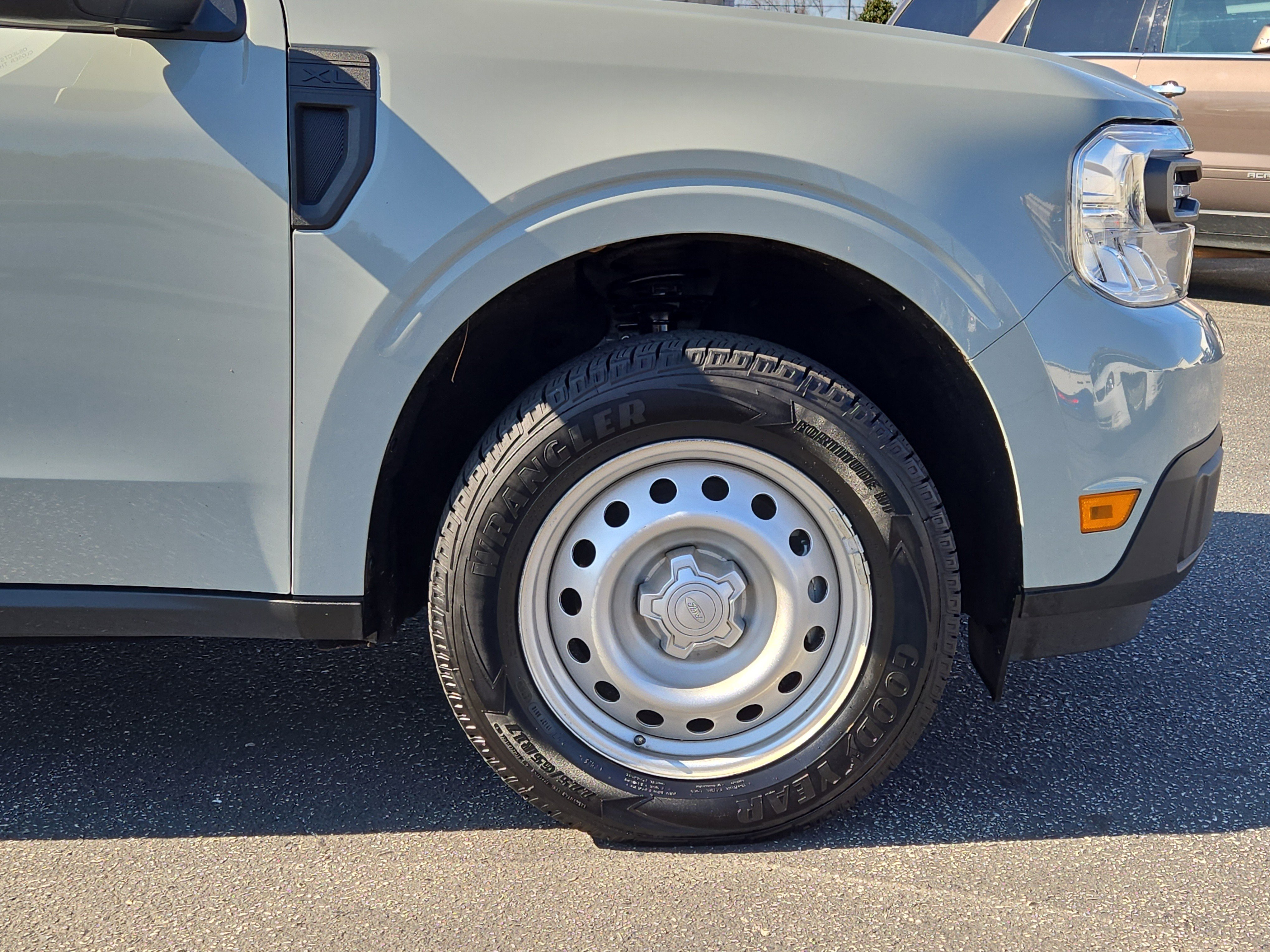 Certified 2023 Ford Maverick XL image 12