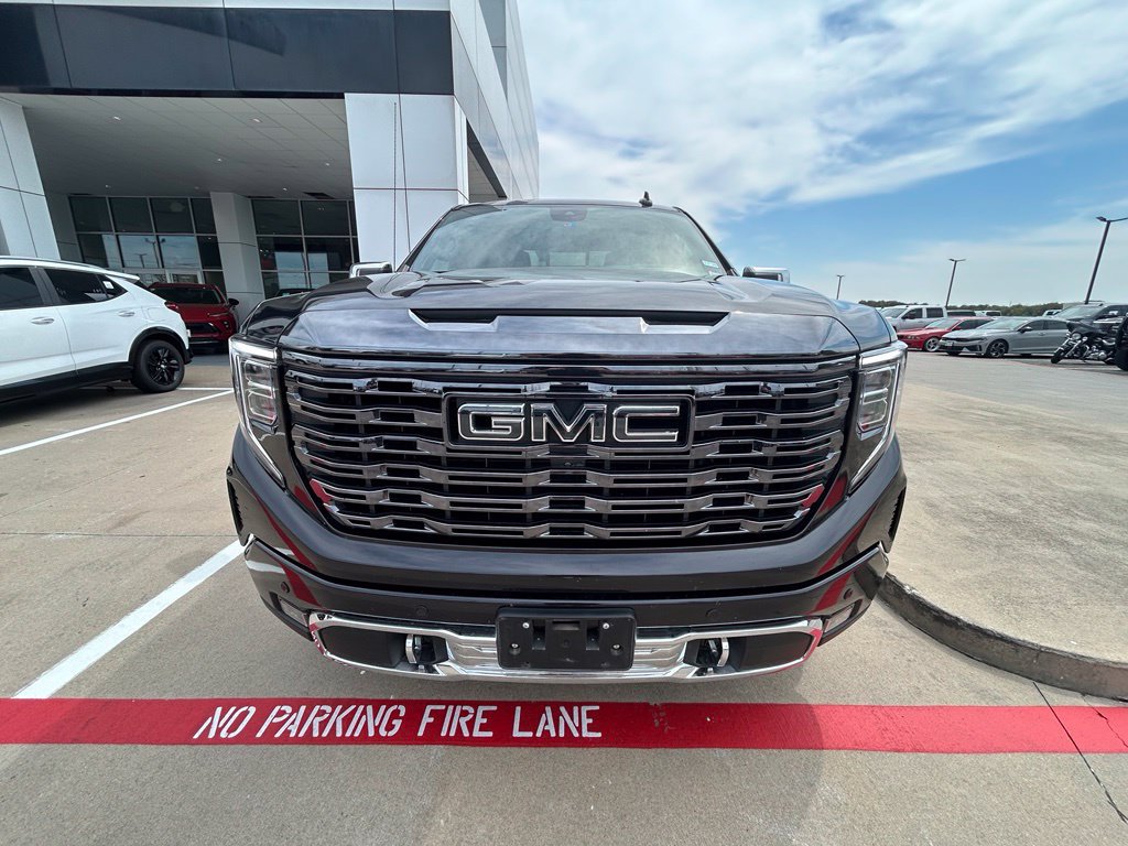 Used 2023 GMC Sierra 1500 Denali Ultimate AWD/4WD image 5