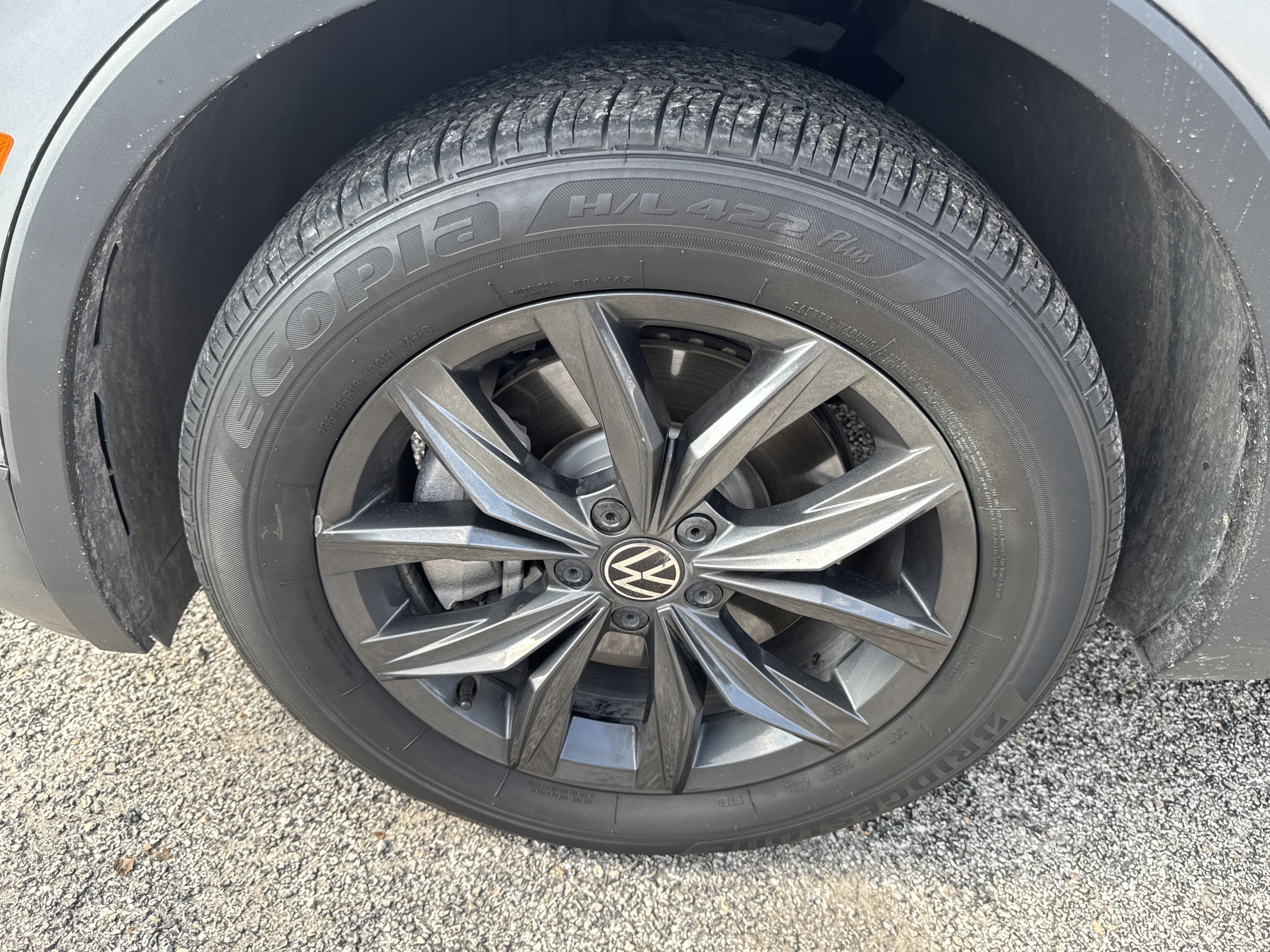 Used 2024 Volkswagen Tiguan SE FWD image 9