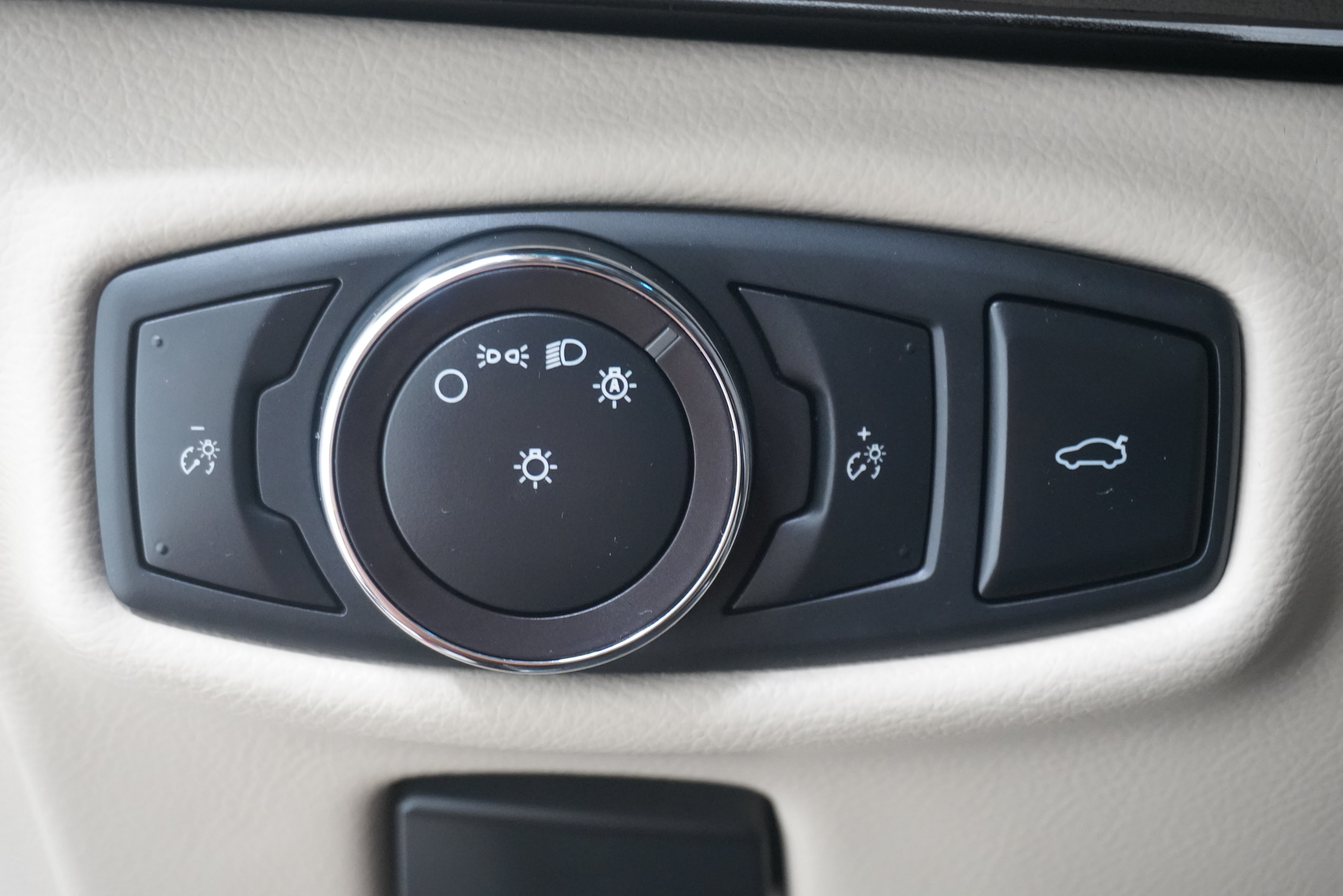 Used 2019 Lincoln MKZ Reserve w/ Reserve Plus Package FWD image 29