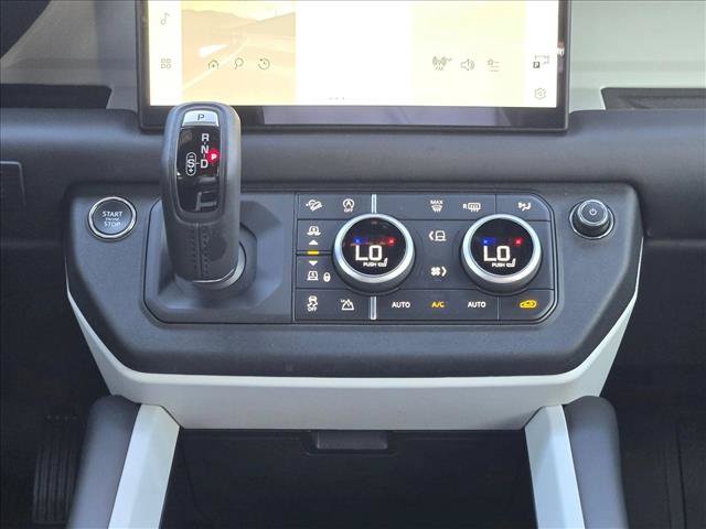Used 2025 Land Rover Defender 110 X-Dynamic SE AWD/4WD image 12