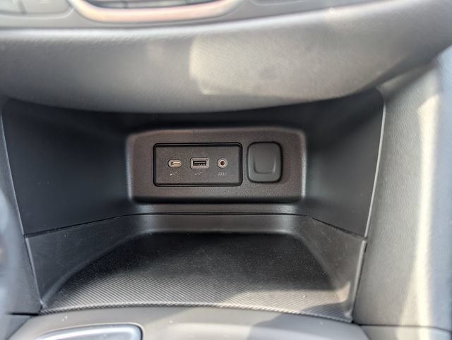 Used 2024 Chevrolet Equinox LT w/ LPO, Floor Liner Package FWD image 23