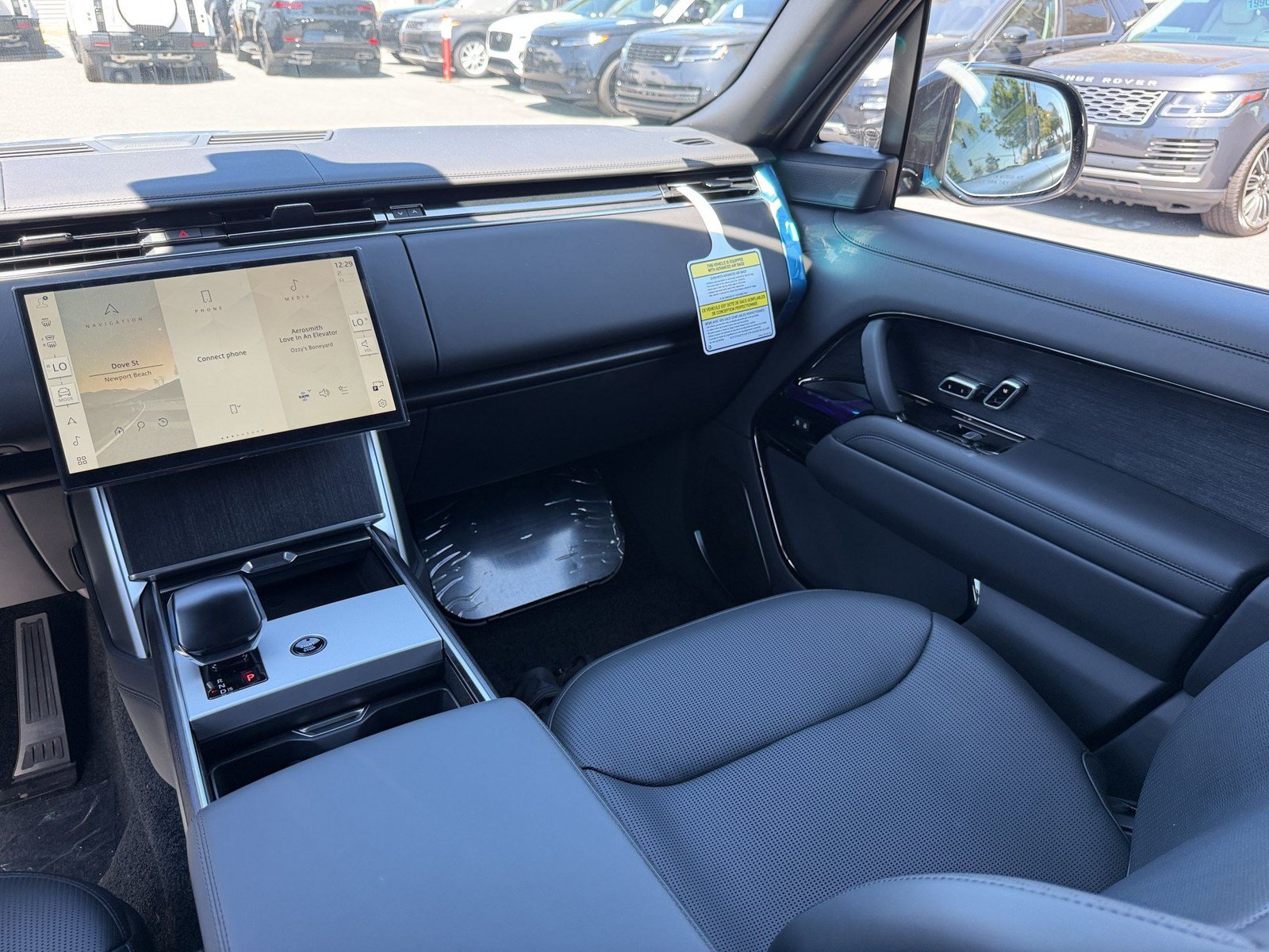 New 2026 Land Rover Range Rover SV AWD/4WD image 30
