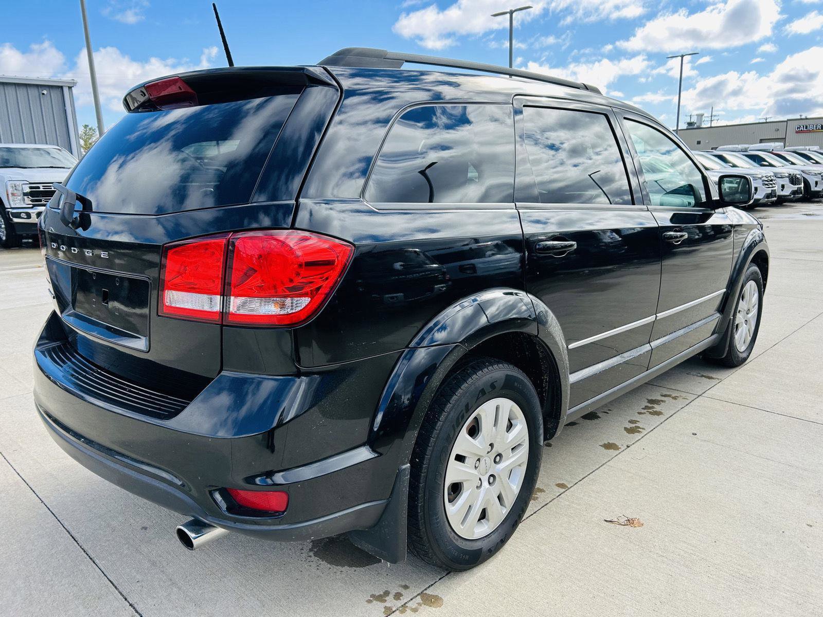 Used 2019 Dodge Journey SE w/ Mopar Chrome Accent Package image 33