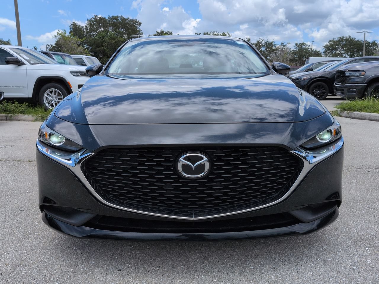 Used 2021 MAZDA MAZDA3 s FWD image 3