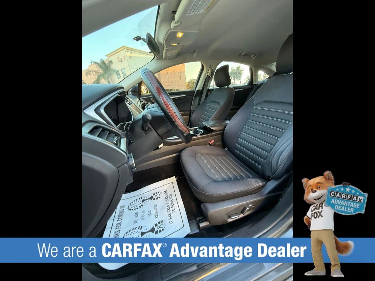 Used 2015 Ford Fusion SE FWD image 24