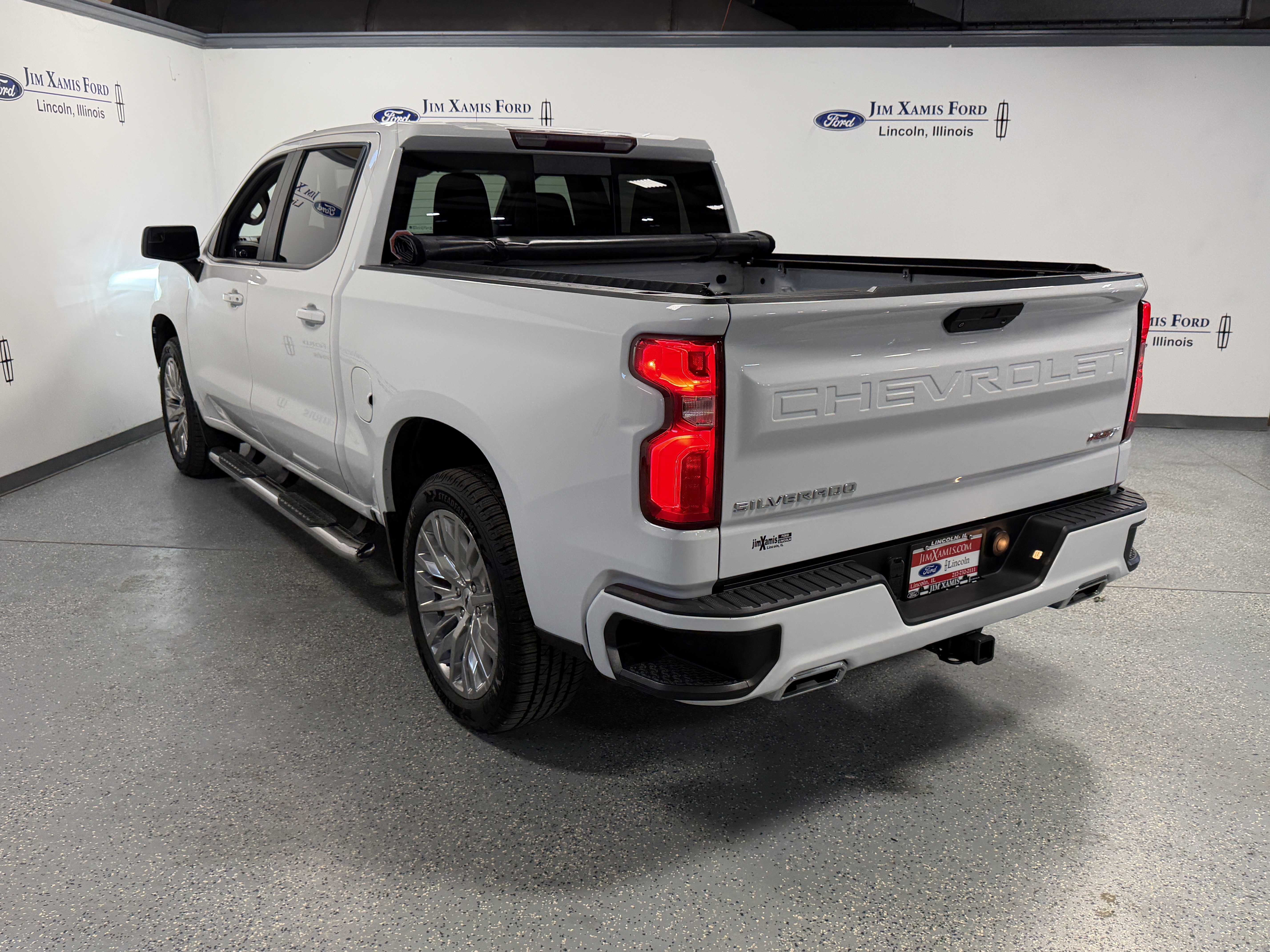 Used 2021 Chevrolet Silverado 1500 RST w/ Convenience Package II AWD/4WD image 30