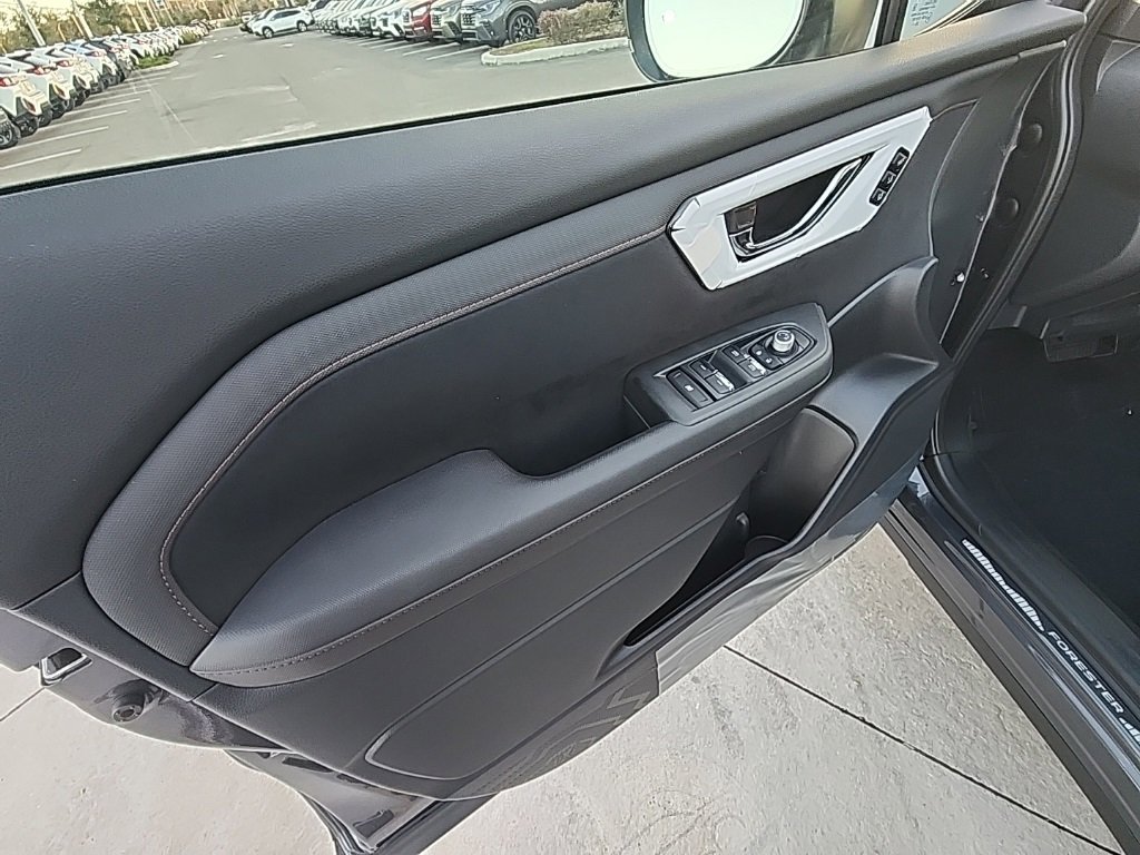 New 2025 Subaru Forester Touring image 9