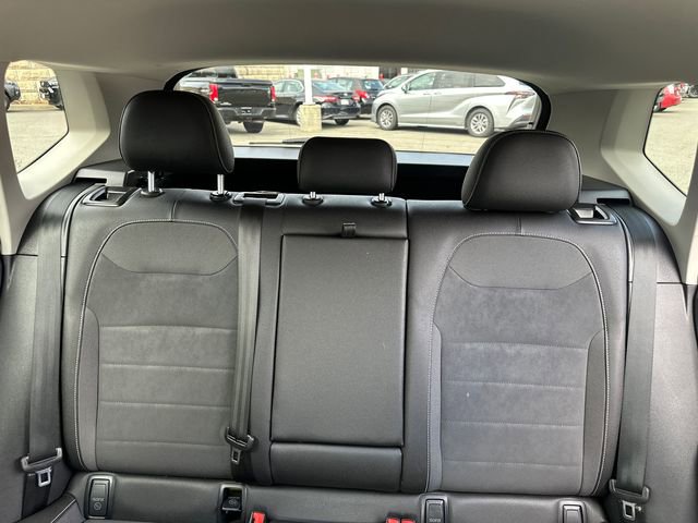 Used 2024 Volkswagen Taos SE image 42