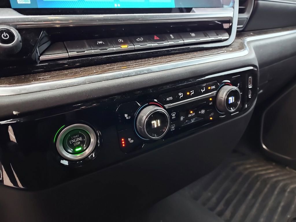 Used 2022 Chevrolet Silverado 1500 LT AWD/4WD image 11
