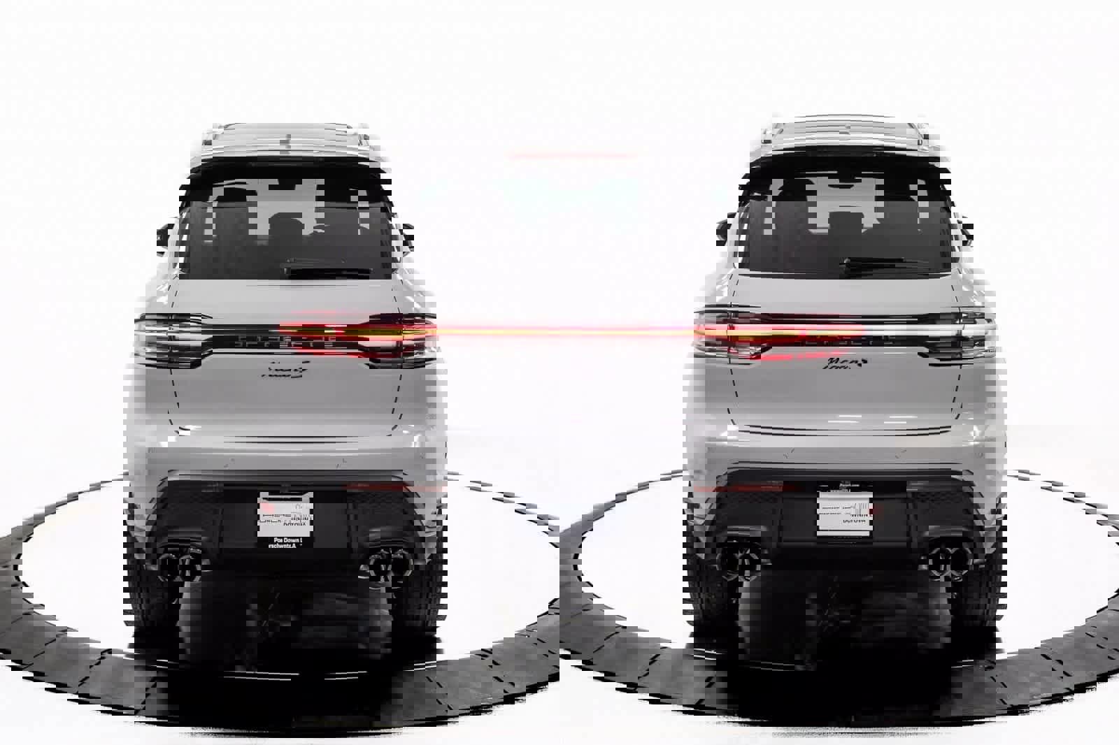 Certified 2025 Porsche Macan S image 6