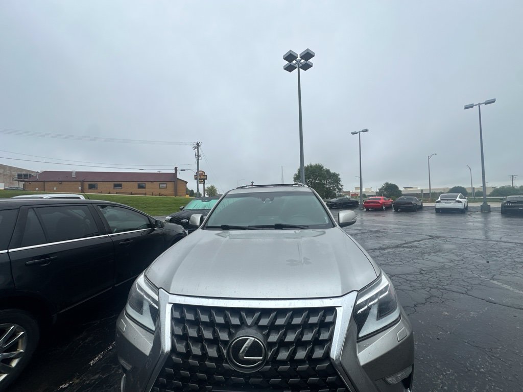 Used 2022 Lexus GX 460 Premium w/ Premium Plus Package AWD/4WD image 9