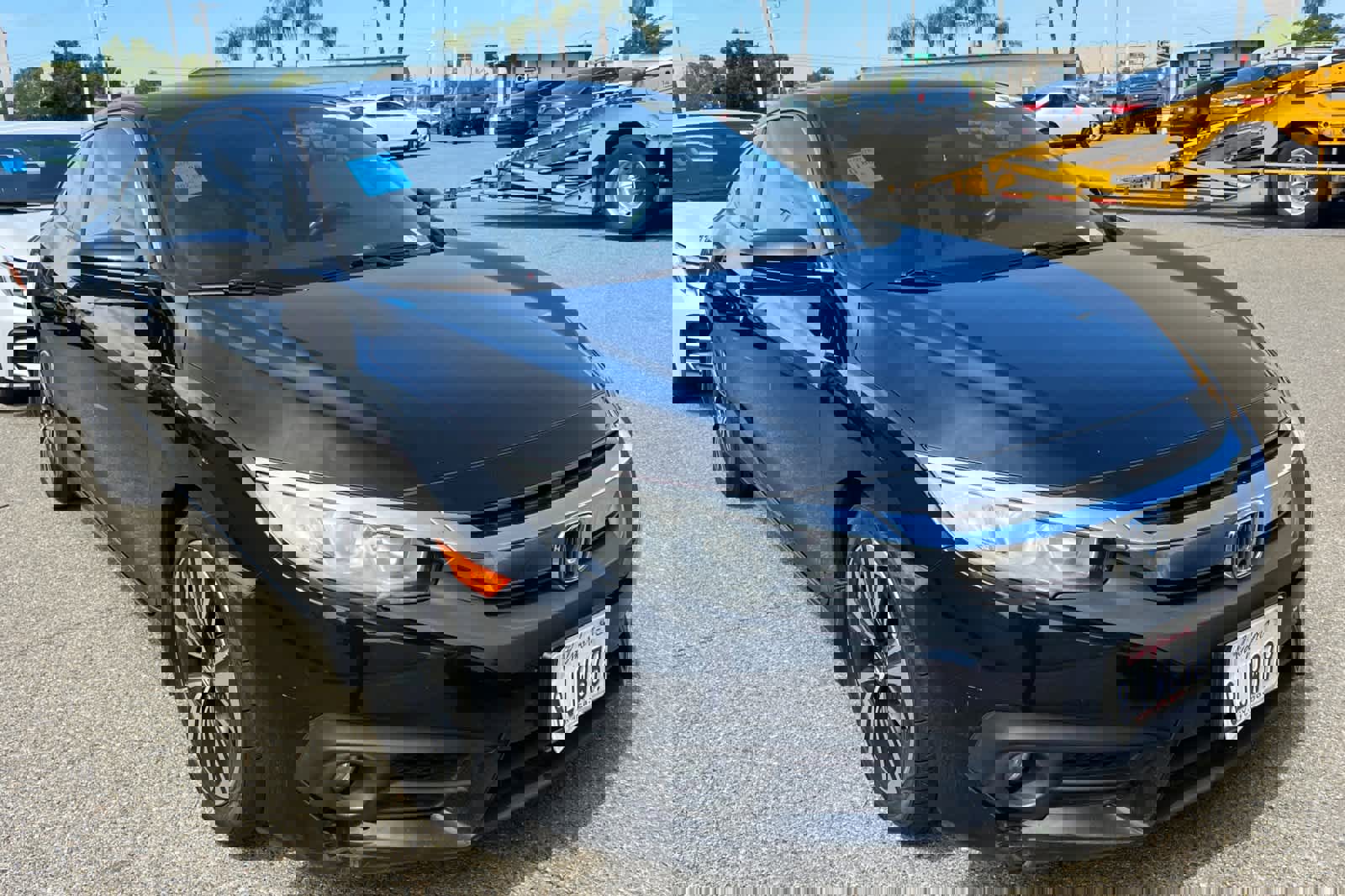 Used 2018 Honda Civic EX-L image 3