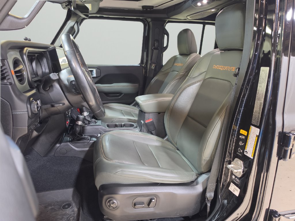 Used 2024 Jeep Gladiator Mojave AWD/4WD image 13