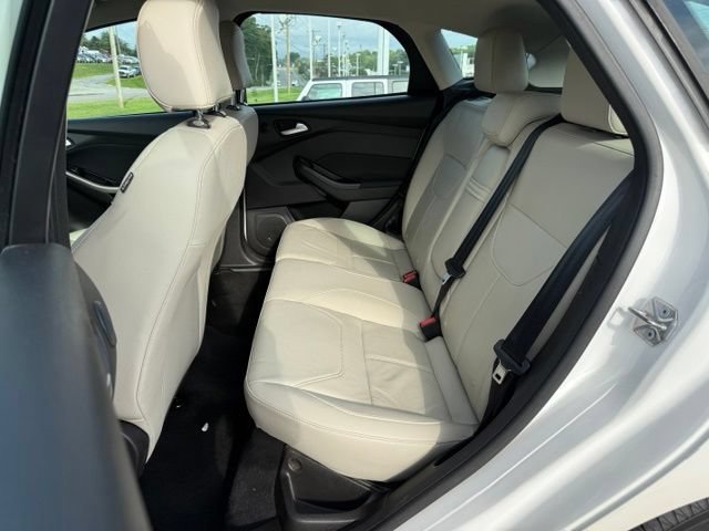 Used 2016 Ford Focus Titanium FWD image 13