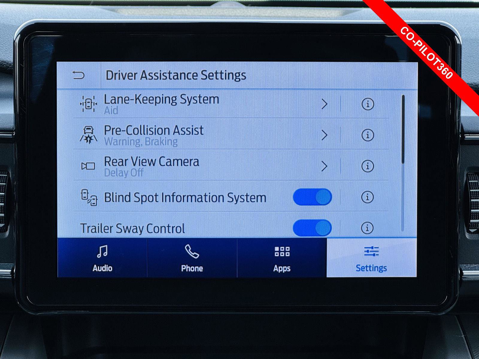 Used 2024 Ford Explorer XLT w/ Equipment Group 202A AWD/4WD image 7