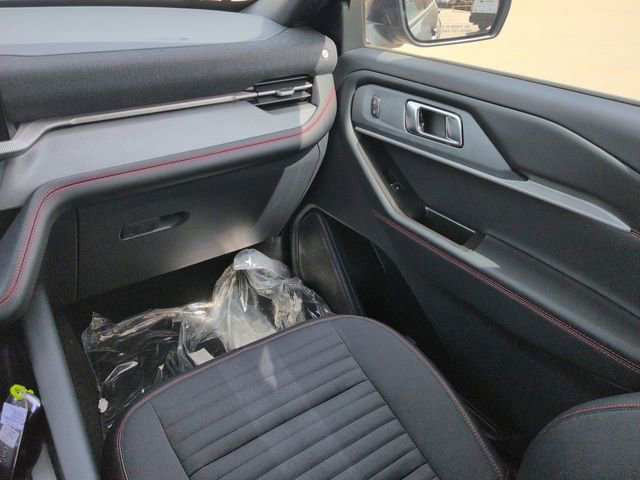 New 2026 Ford Explorer ST-Line w/ ST-Line Street Pack RWD image 17