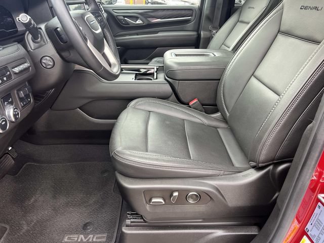 Used 2022 GMC Yukon Denali w/ Denali Premium Package AWD/4WD image 19