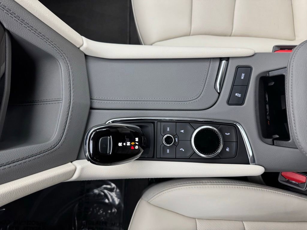 Used 2024 Cadillac XT6 Premium Luxury w/ LPO, Floor Liner Package image 33