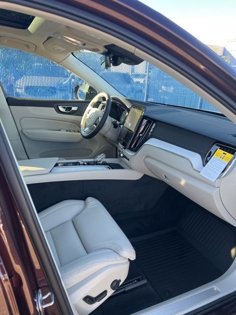 New 2026 Volvo XC60 B5 Ultra w/ Climate Package PRO image 24