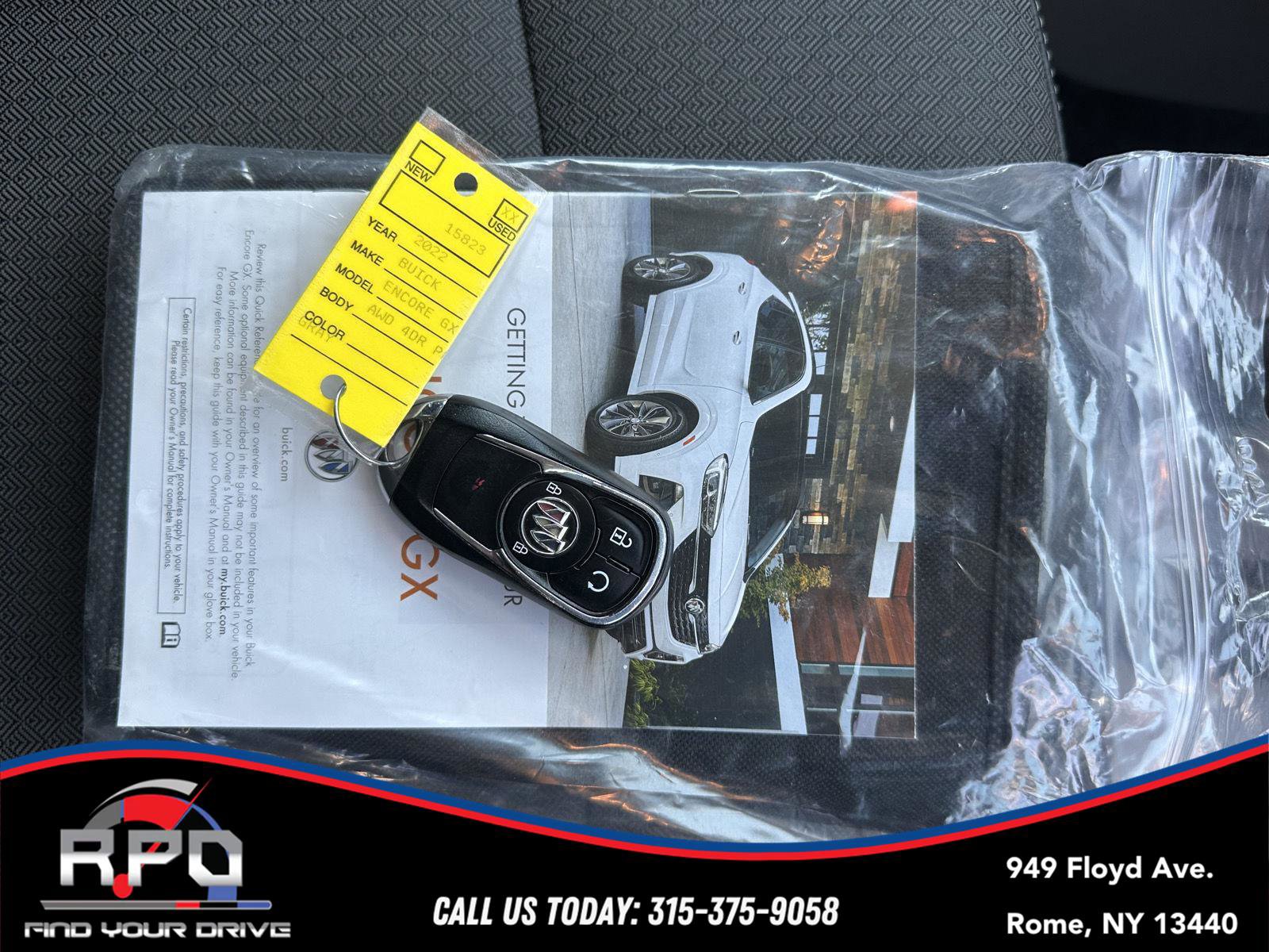 Used 2022 Buick Encore GX Preferred w/ Cold Weather Comfort Package AWD/4WD image 31