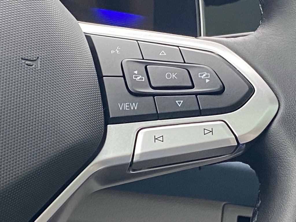 Certified 2025 Volkswagen Jetta SE image 6