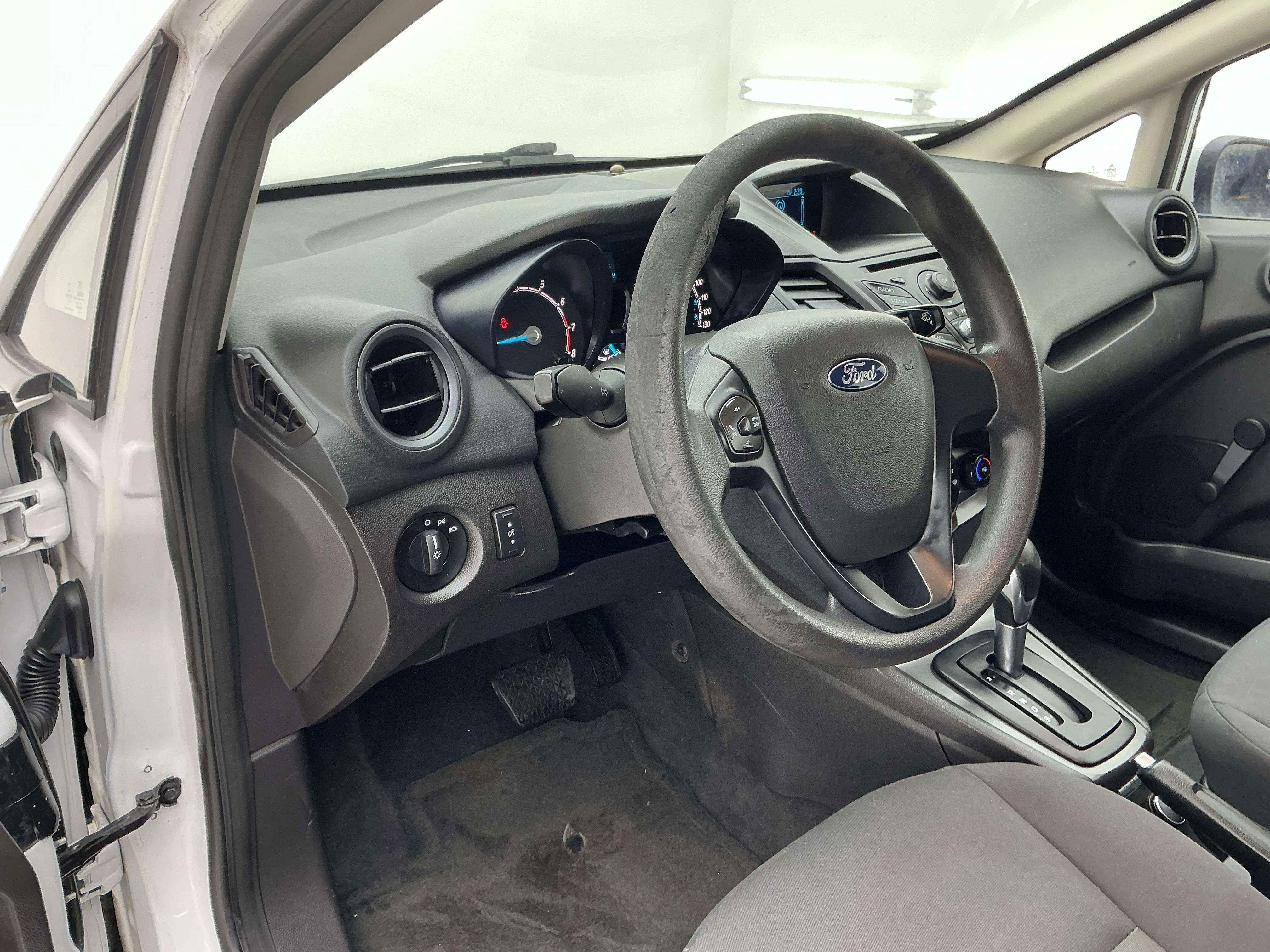 Used 2015 Ford Fiesta S image 14