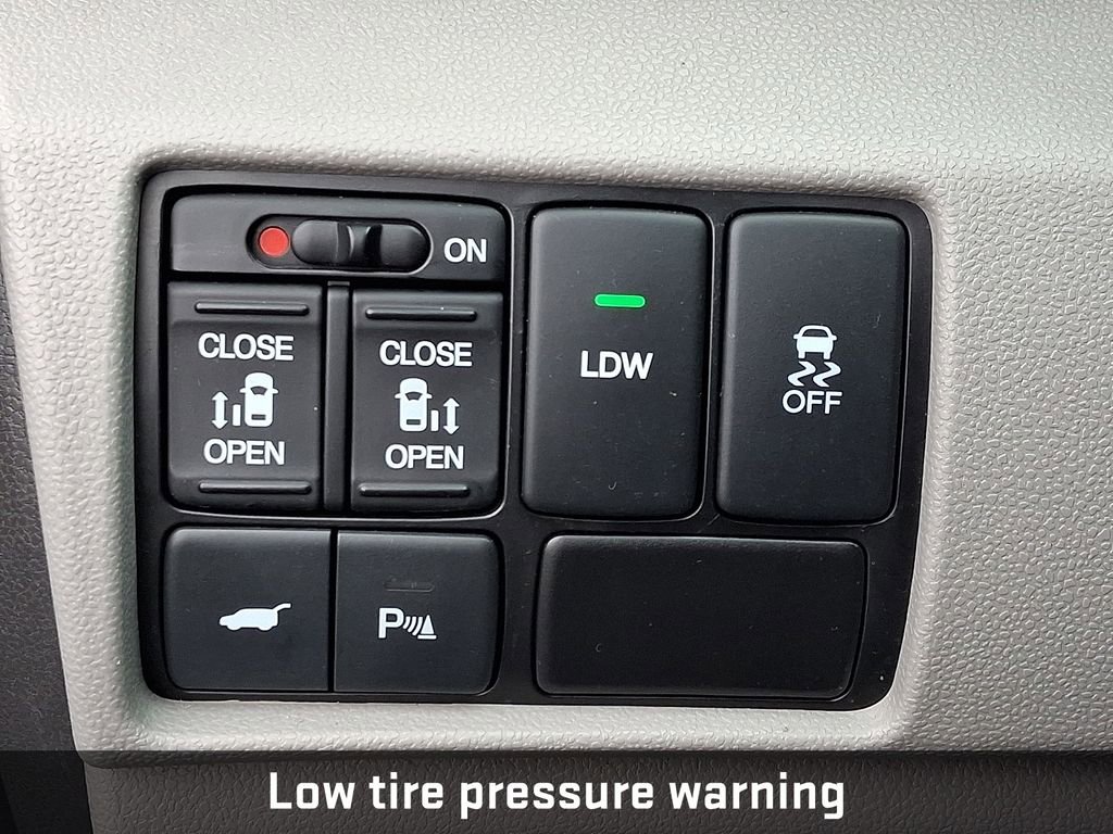 Used 2016 Honda Odyssey Touring Elite image 20